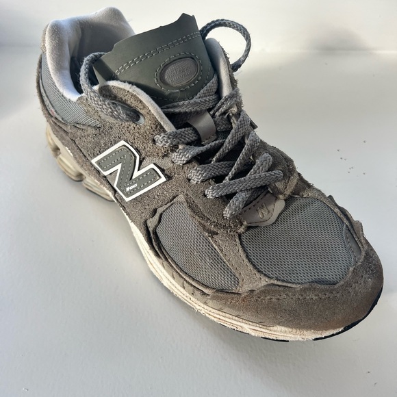 New Balance 2002R Protection Pack Grey - Picture 2 of 5